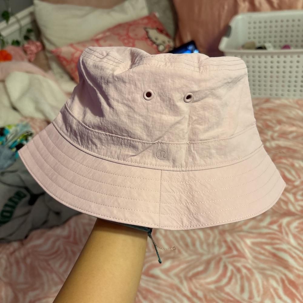 Light pink LULULEMON bucket hat